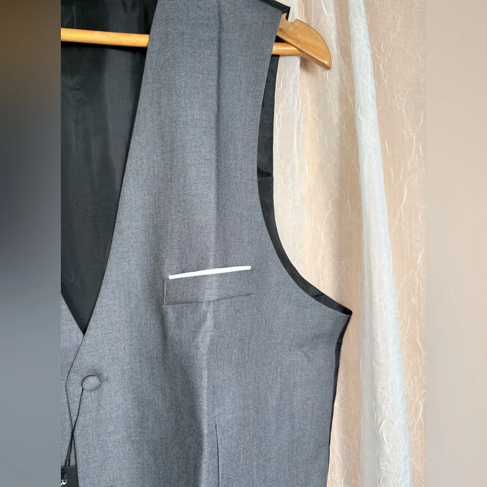 NWT Barry.Wang Vest